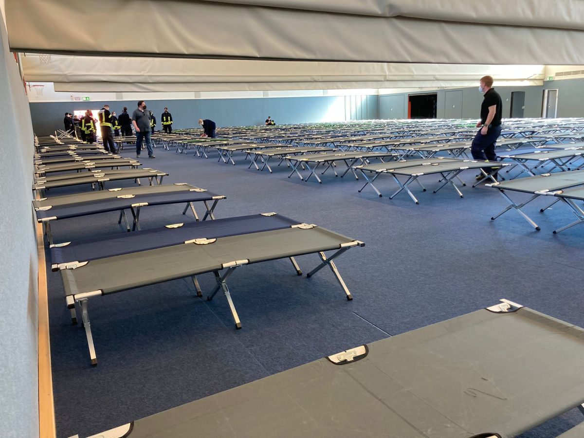 FF Dorlar hilft beim Aufbau von Notunterkünften